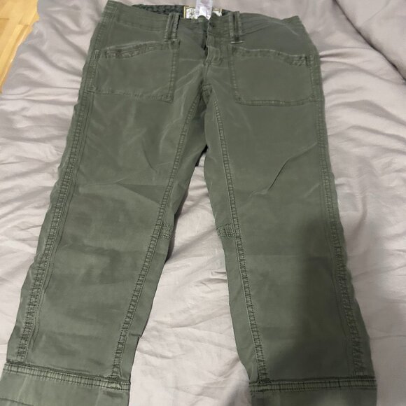 Lot of 5 light pants and capris - Picture 8 of 9
